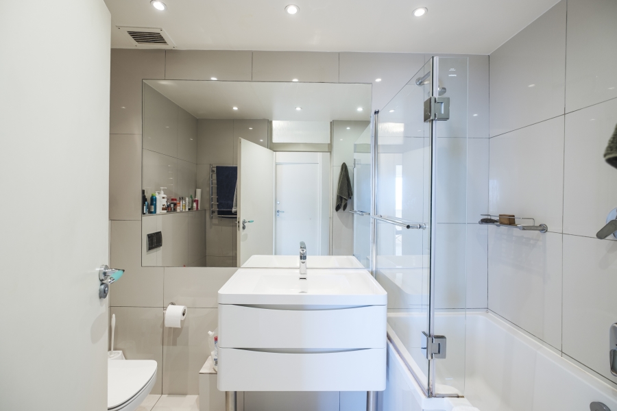 To Let 2 Bedroom Property for Rent in Sea Point Western Cape